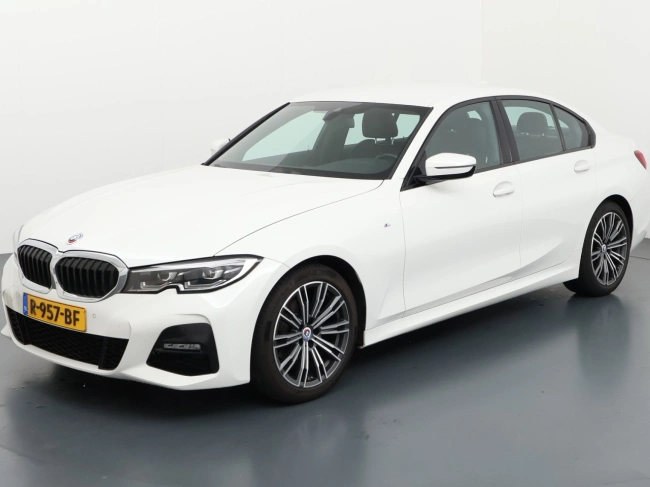 BMW 318 - 318d Business Edition Plus M-sport