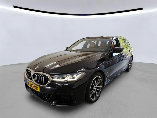 BMW 520 - 520i Business Edition Plus M-Sport Pano