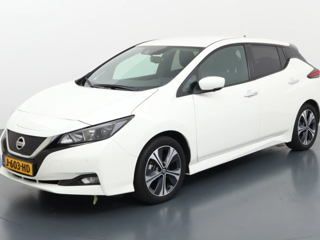 Nissan Leaf - N-Connecta 40 kWh SOH 92.2%