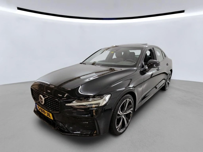 Volvo S60 - 2.0 B4 Plus Dark Pano